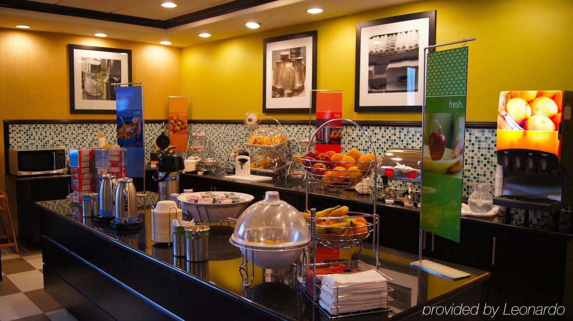 Hampton Inn And Suites Houston Пасадена Ресторант снимка